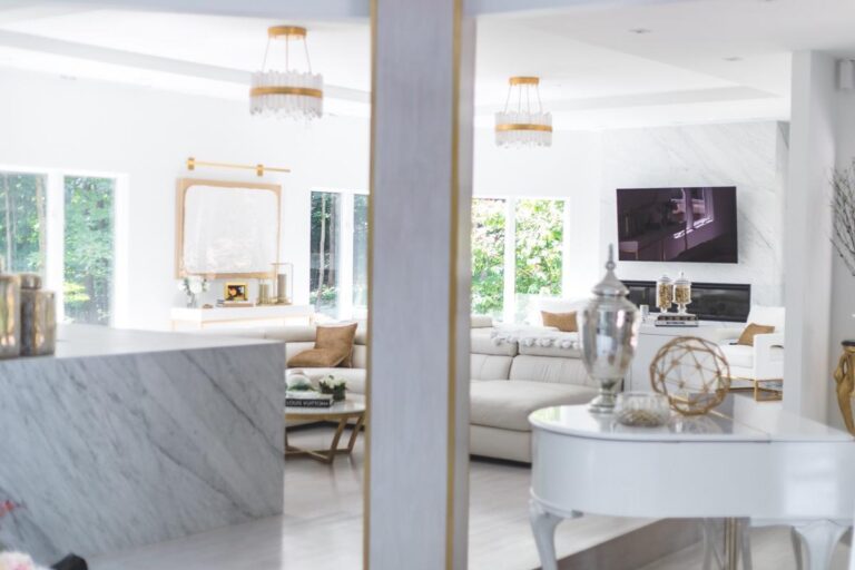 Real estate and architectural photography by Erik Renninger
