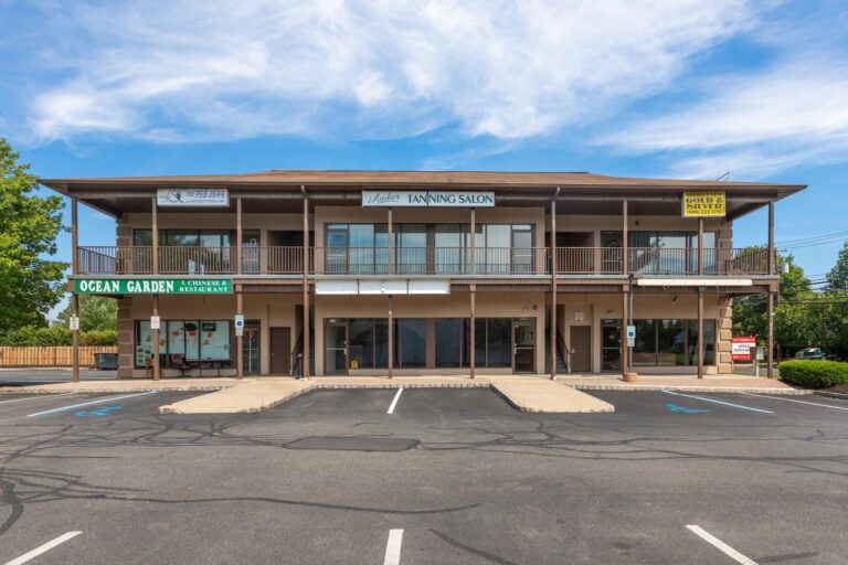Real estate and architectural photography by Erik Renninger